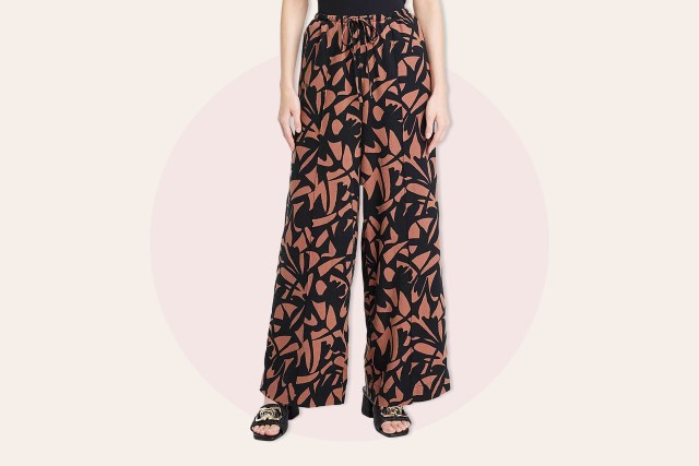 Patterned stretchy pants